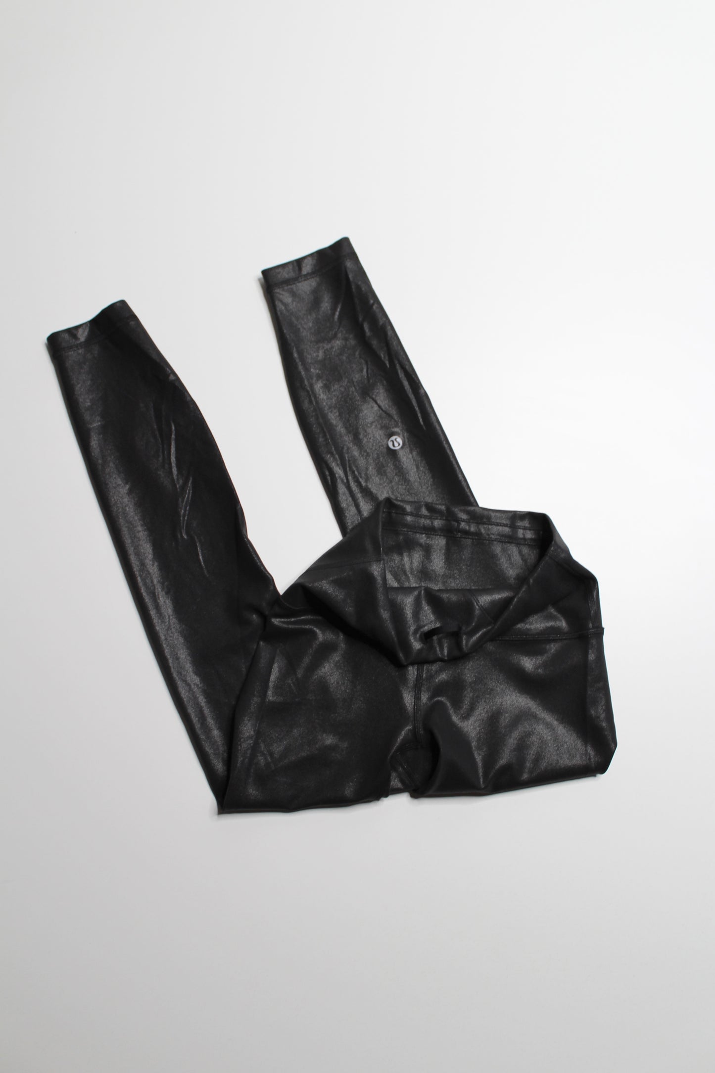 Lululemon black foil ‘wunder train’ tight, size 4 (25")