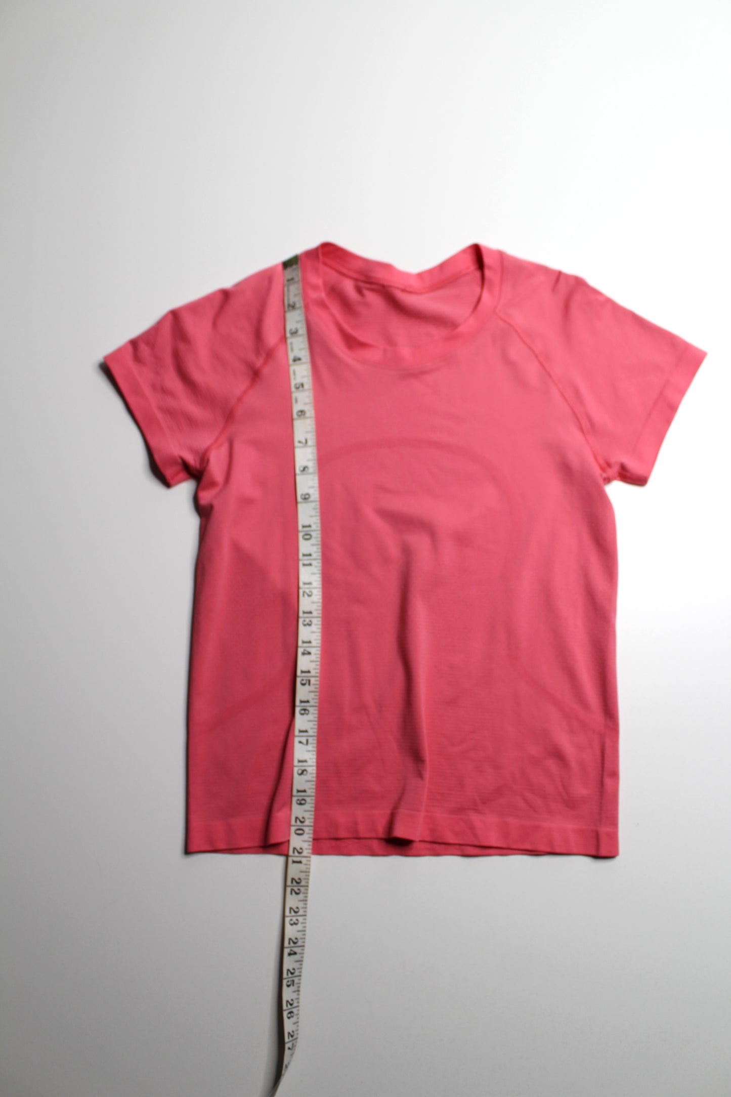 Lululemon pink ‘swiftly tech’ short sleeve, size 6