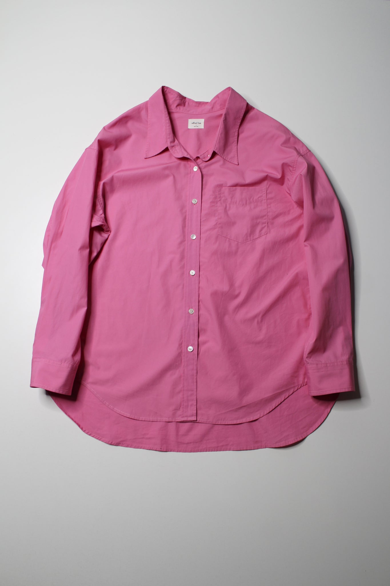 Aritzia Wilfred Free relaxed fit bright pink button up blouse, size small (oversized fit)