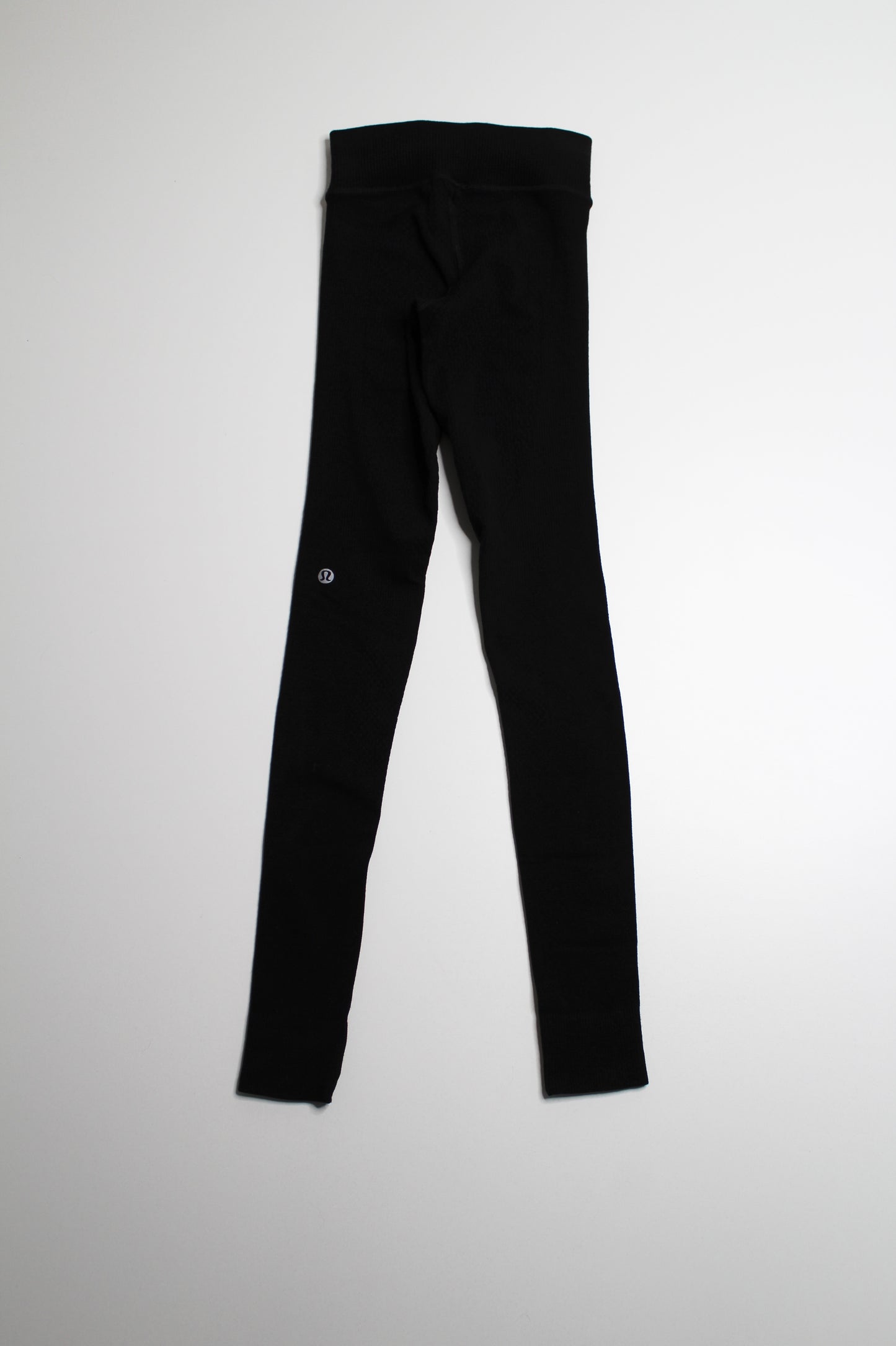 Lululemon black hiking merino wool blend base layer seamless tights, size 2 (28”) (was $58)