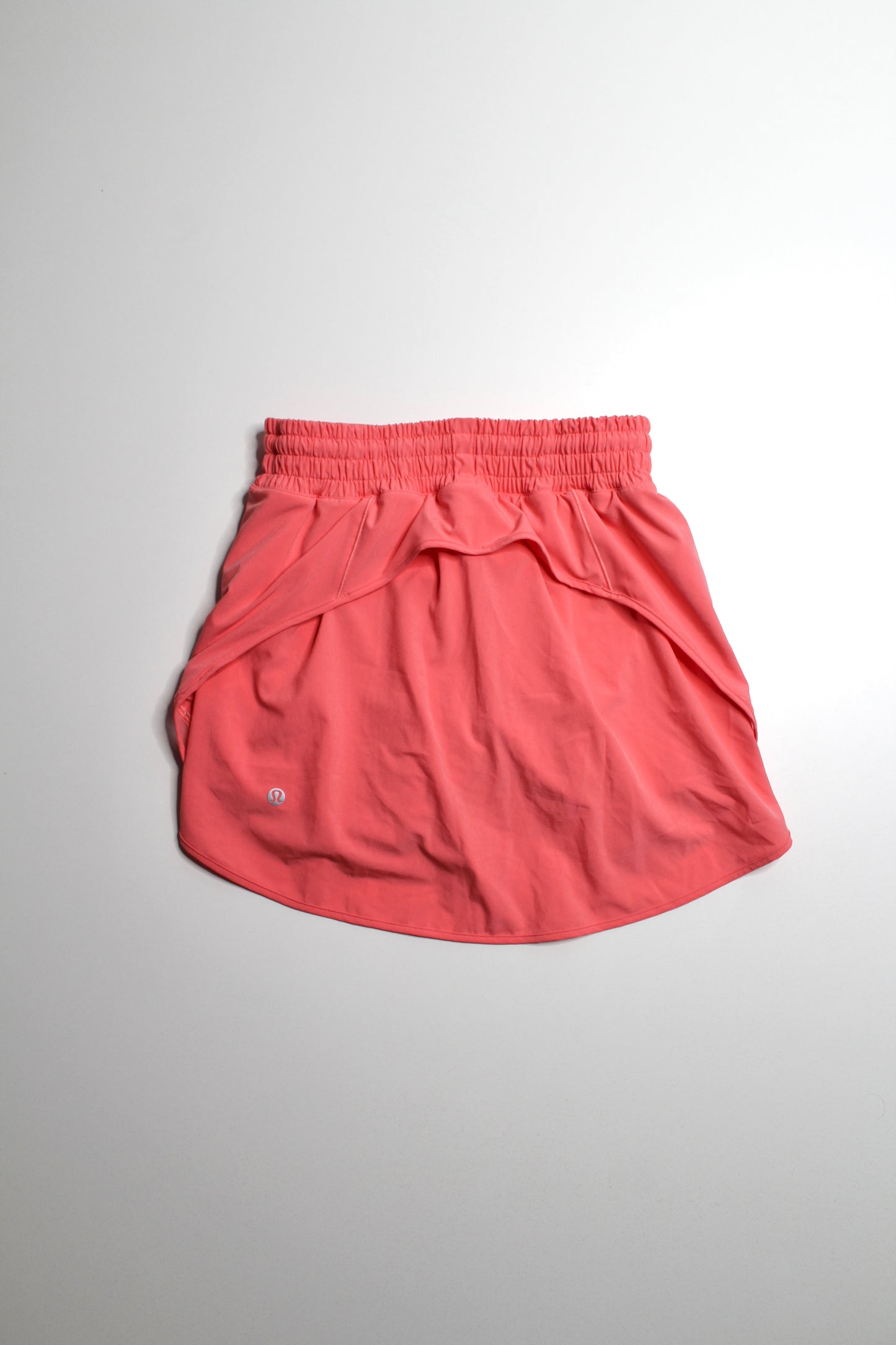 Lululemon raspberry cream ‘hotty hot’ skirt, size 4