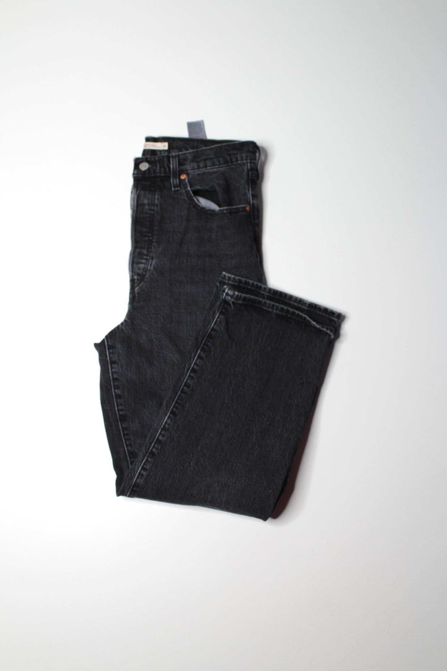 Levis black wash ‘ribcage straight ankle’ jeans, size 30