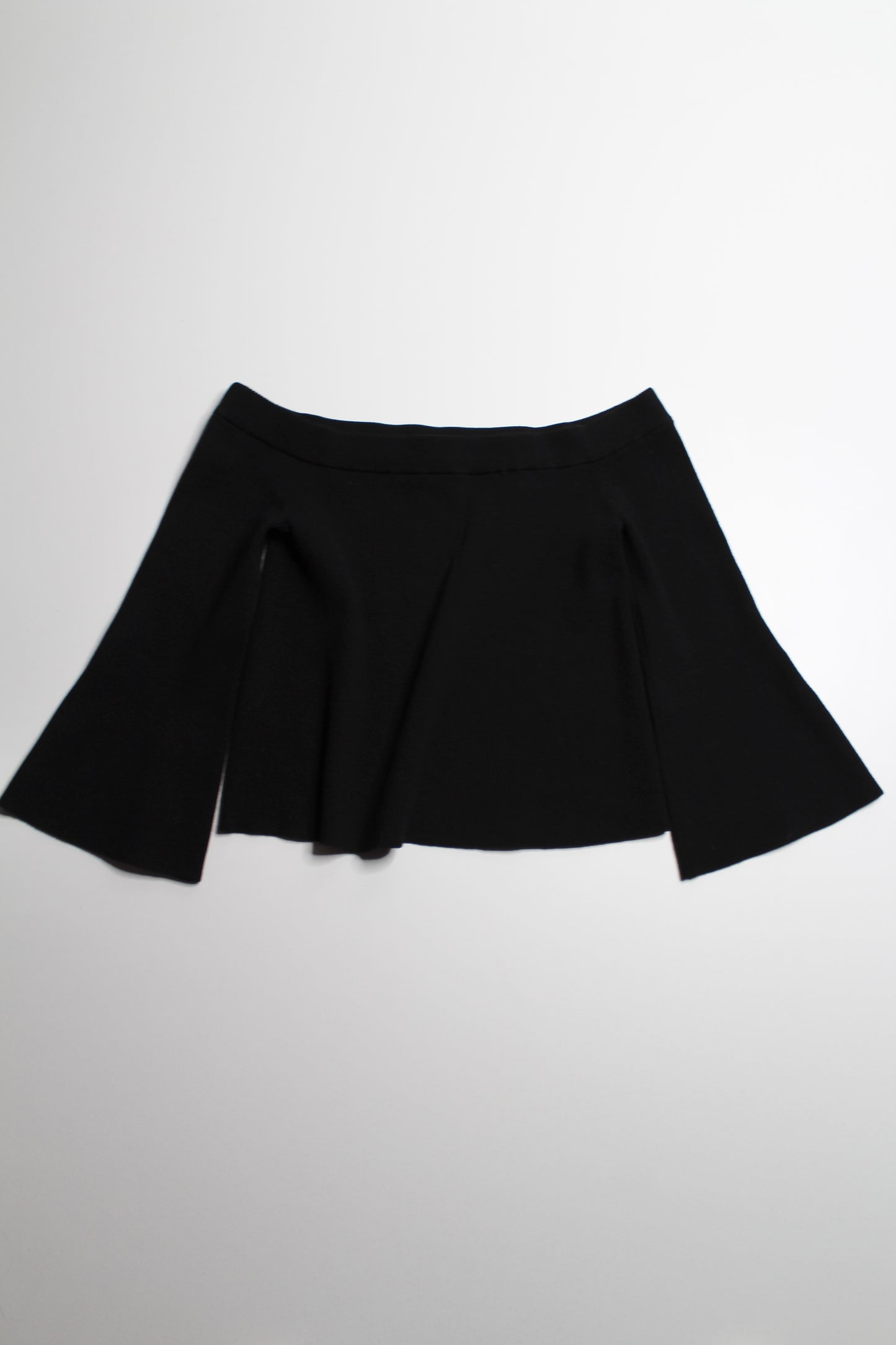 Aritzia Wilfred black ribbed bell sleeve sweater, size large