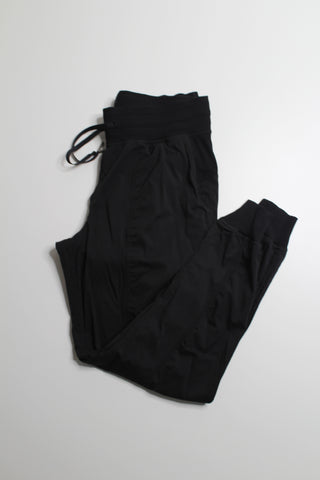 Lululemon black ‘dance studio’ jogger, size 8