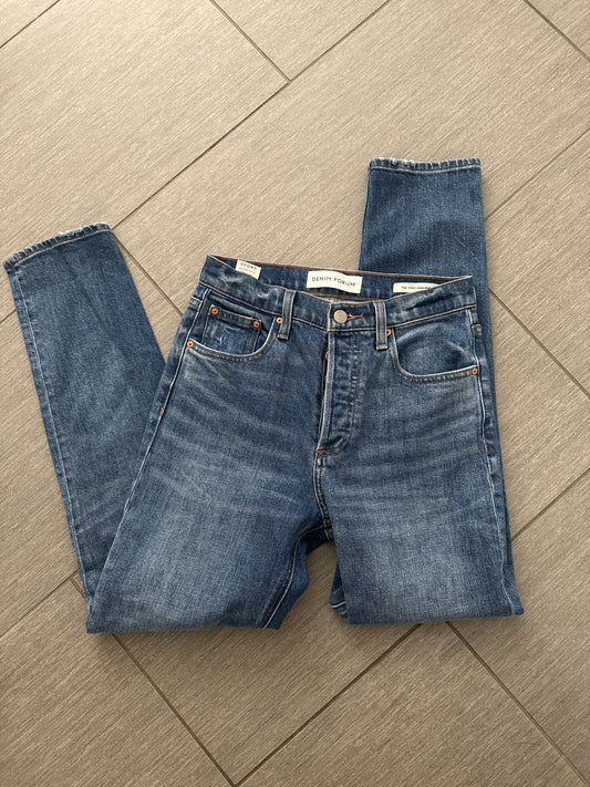 Aritzia Denim Forum 'yoko high rise slim' jeans, size 25 (28L)