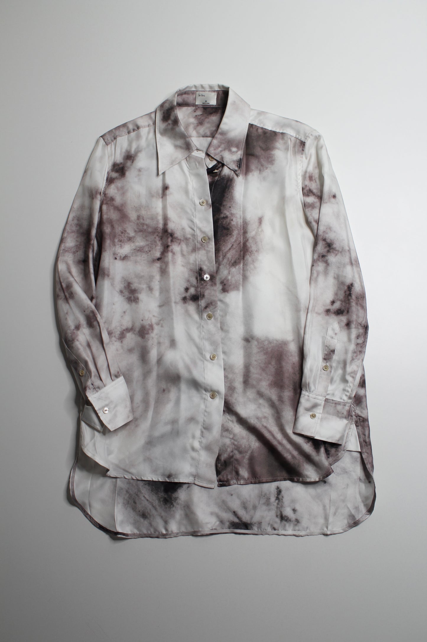 Aritzia wilfred le fou long sleeve silk blouse, size xs (oversized fit)