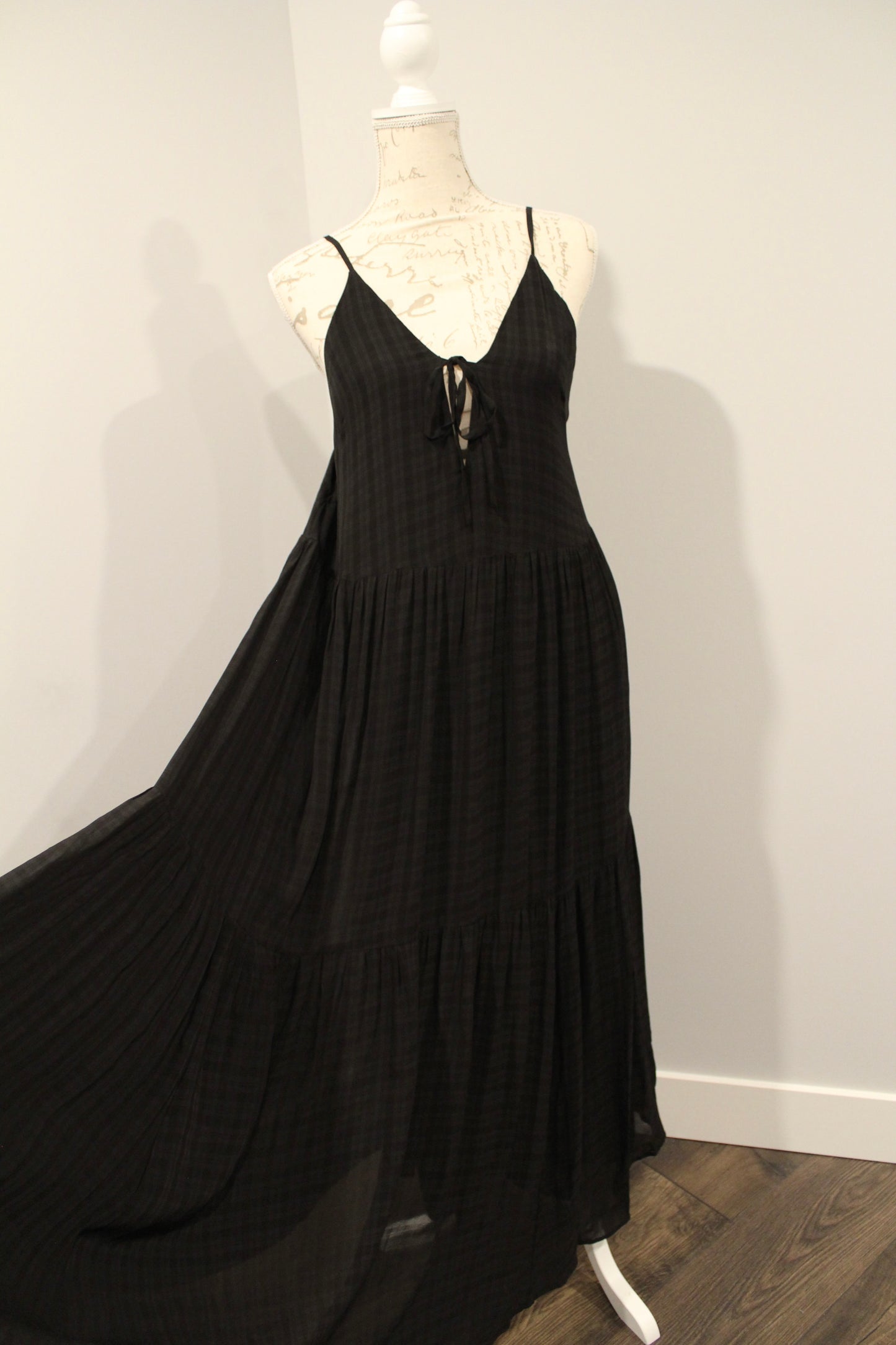 Aritzia Wilfred black pattern maxi dress, size small (additional 20% off)