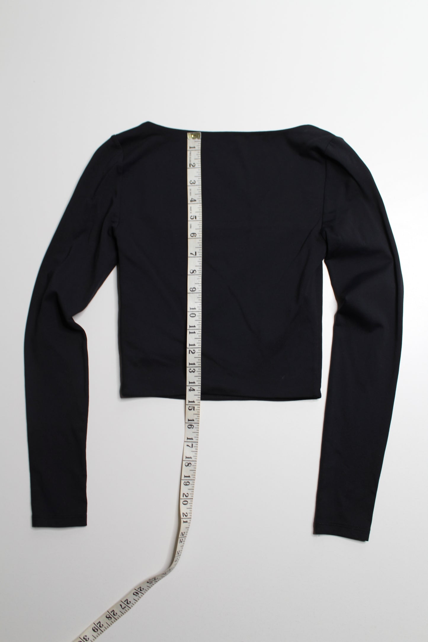 Aritzia Babaton black square neck ‘contour’ long sleeve, size xs