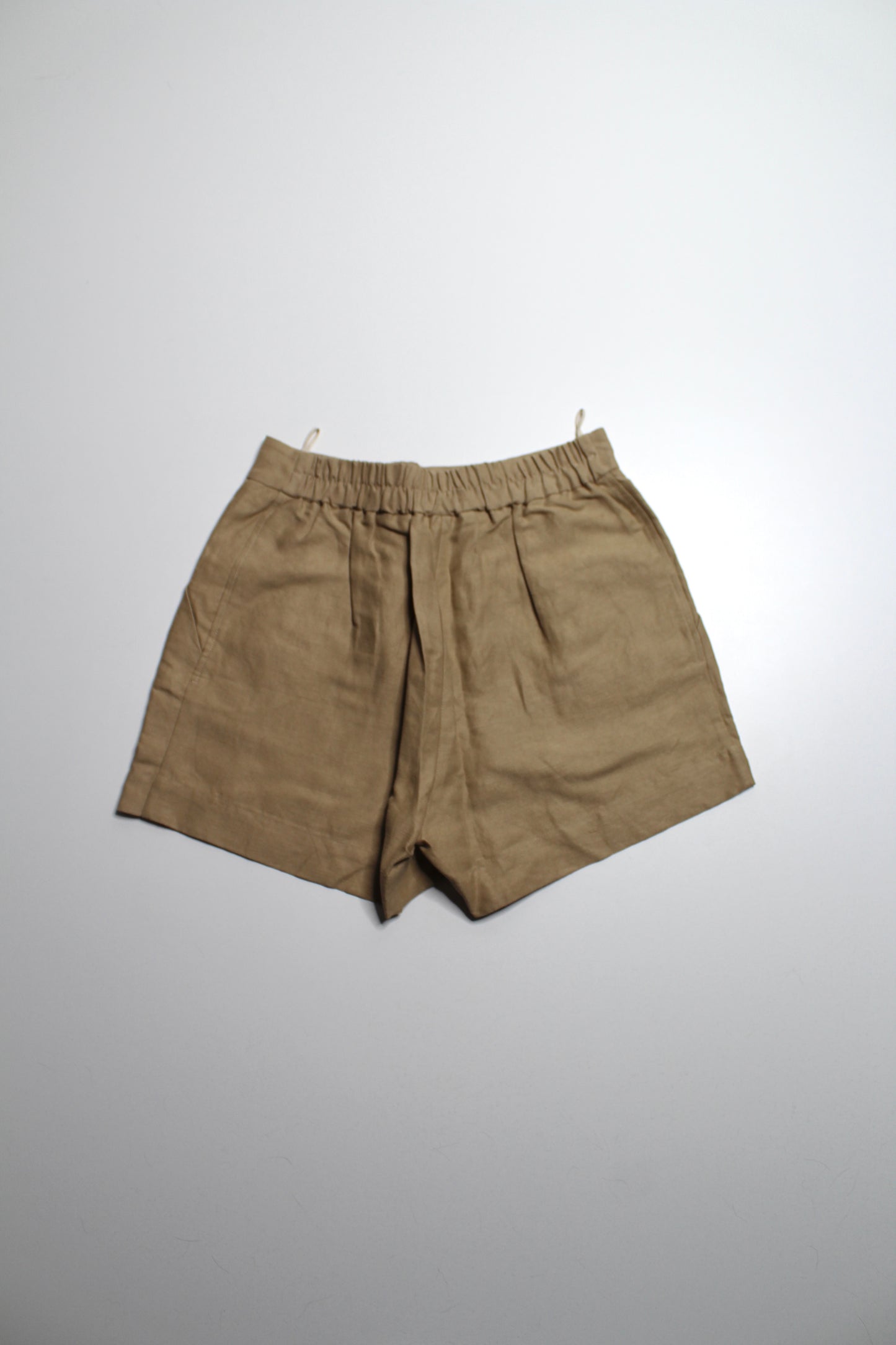 Aritzia Wilfred tan linen shorts, size 4