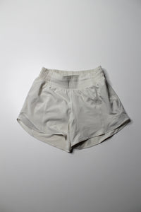 Lululemon bone high rise ‘hotty hot’ shorts, size 4 (4”)