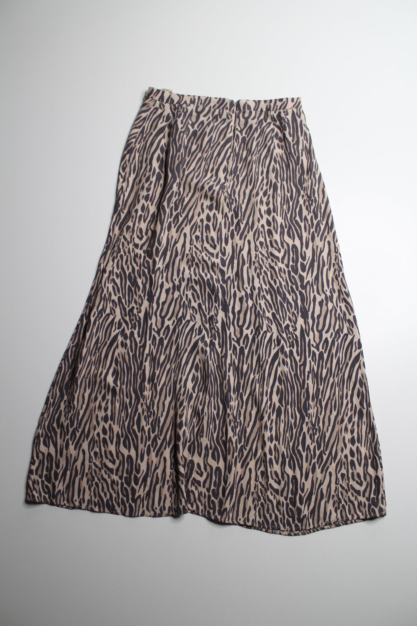 Aritzia Wilfred skirt, size 2