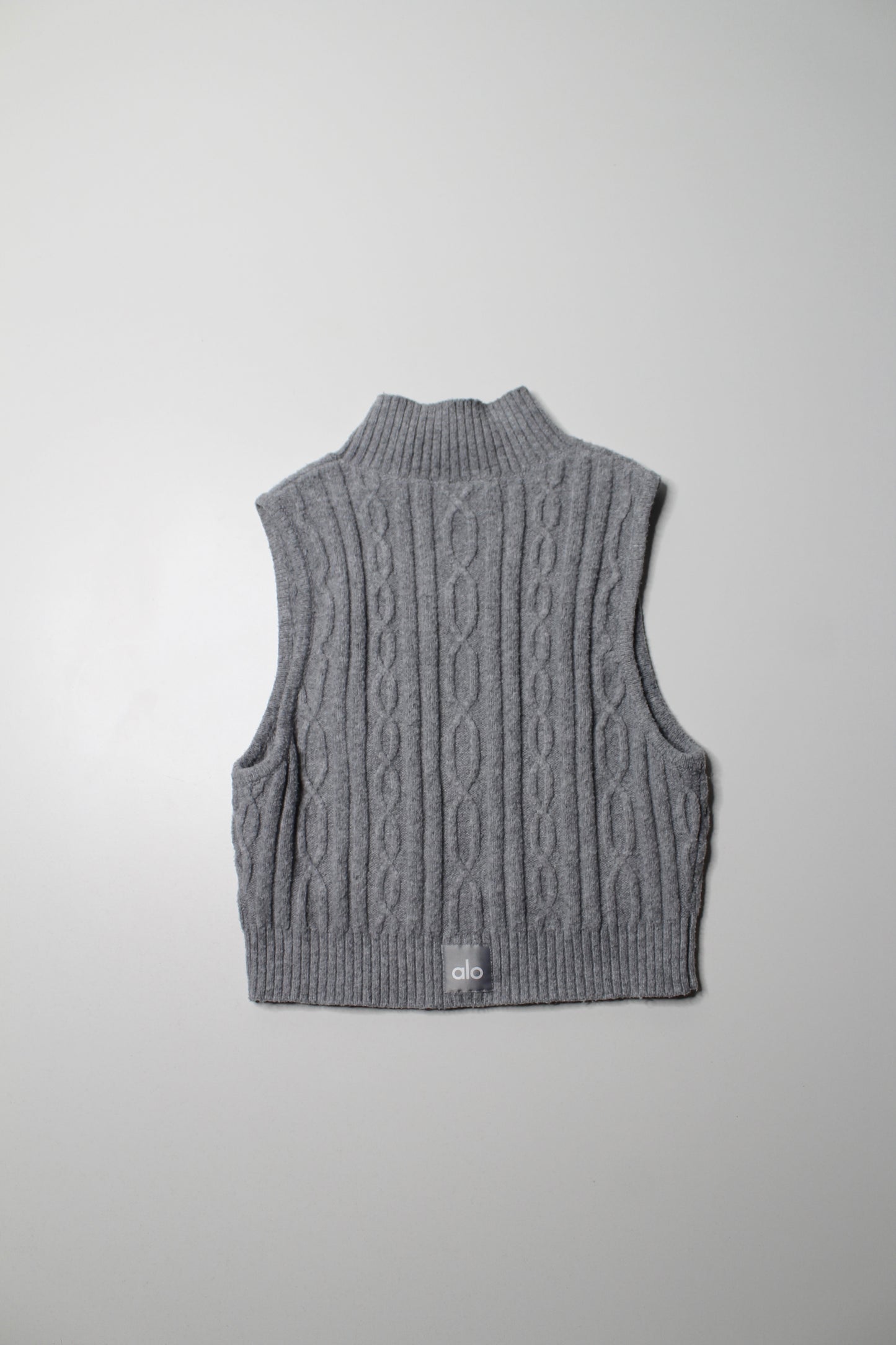 Alo Yoga heathered grey ‘winter bliss’ mock neck tank, no size. Fits like medium