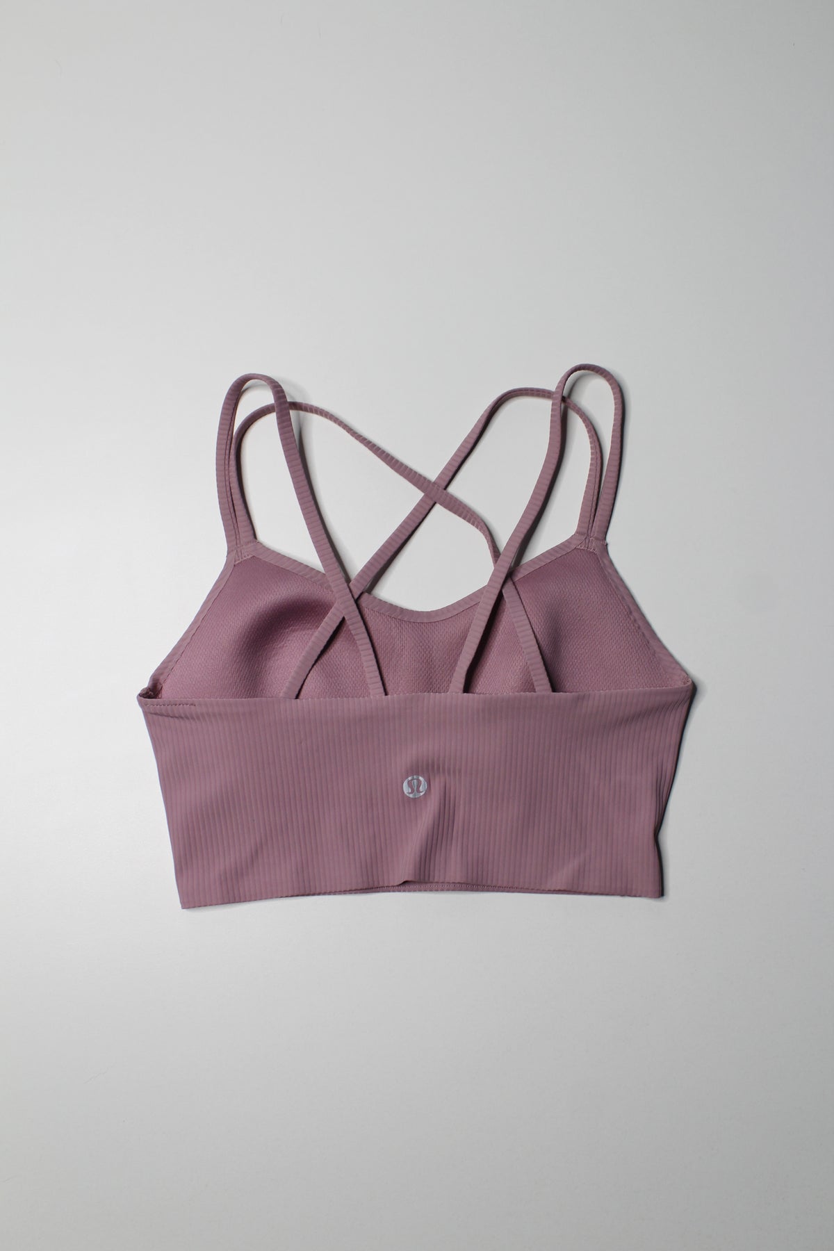 Lululemon pink ribbed ‘like a cloud’ bra. No size. Fits 4/6  *long line