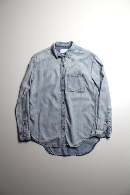 Aritzia Community chambray button down long sleeve, size small
