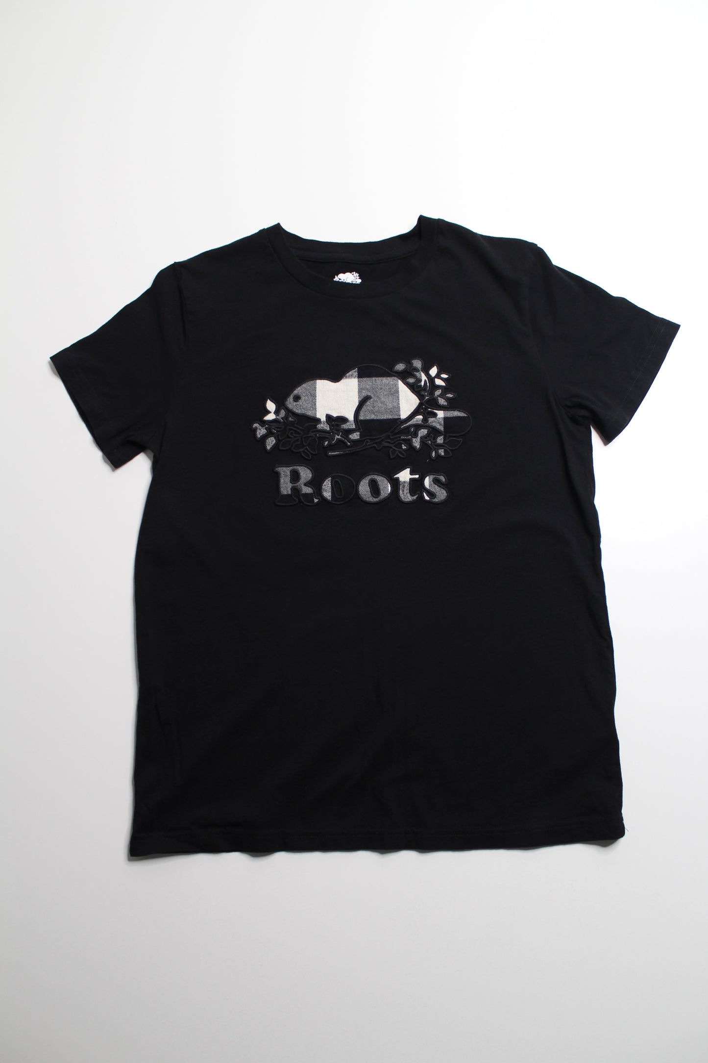 Roots black t shirt, size medium