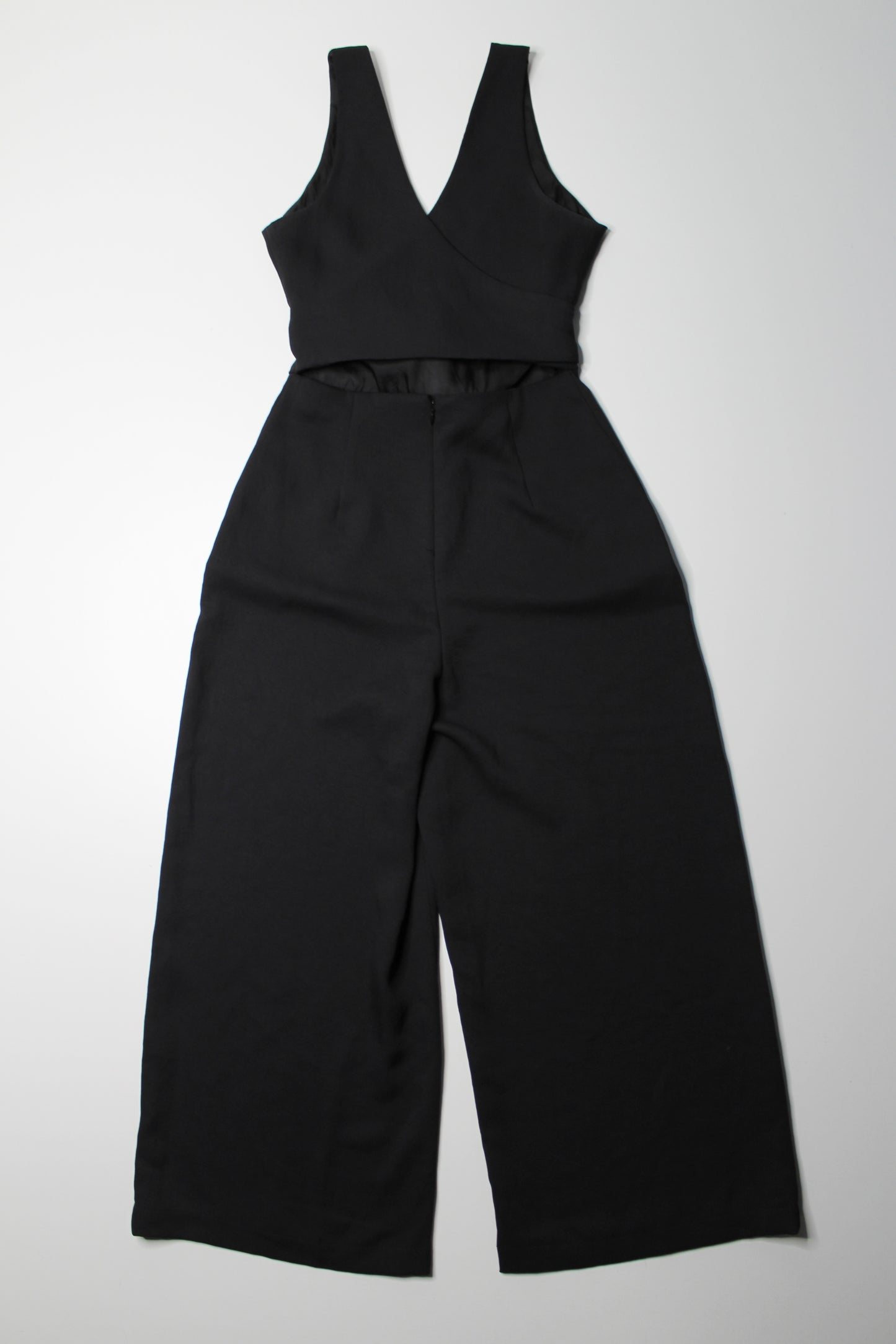 Aritzia wilfred black ‘ecoulement’ wide leg jumpsuit, size 8 (medium)