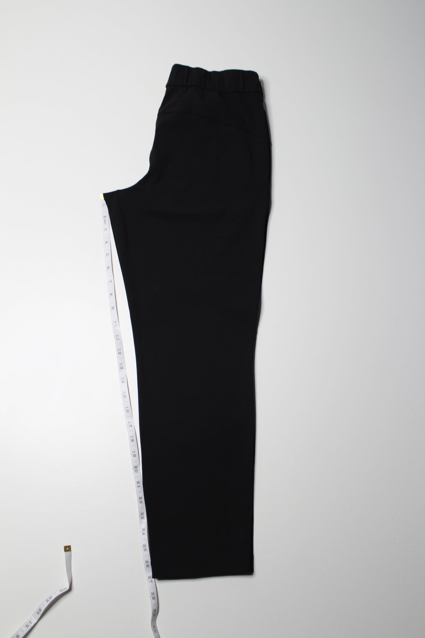 Lululemon black on the fly pant, size 6 (27”) *luxtreme
