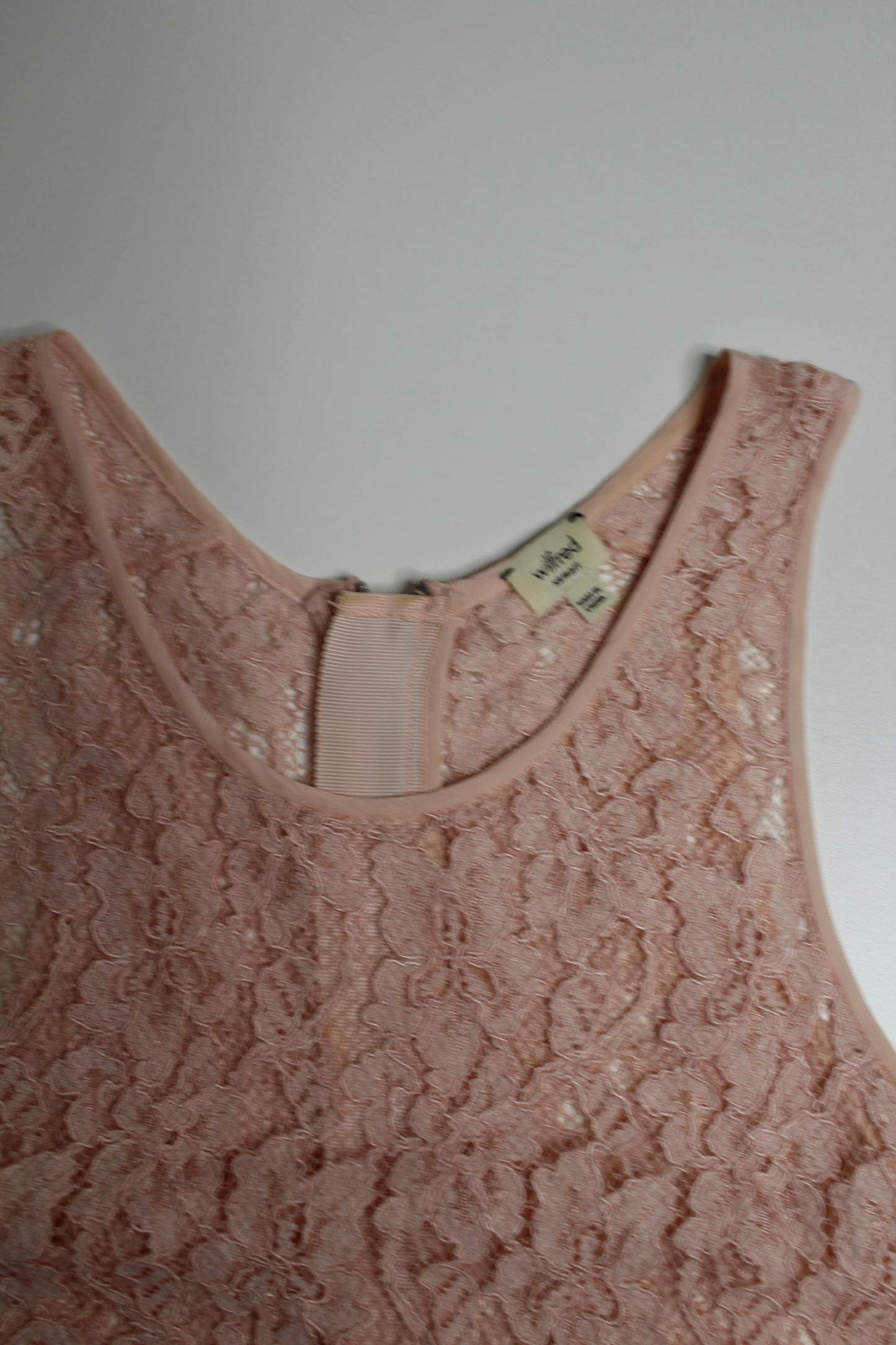 Aritzia Babaton light pink lace tank, size xs