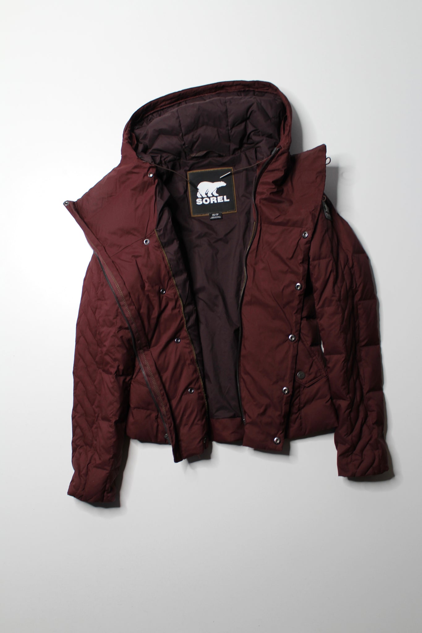 Sorel Aylwin burgundy hooded down puffer jacket, size xs