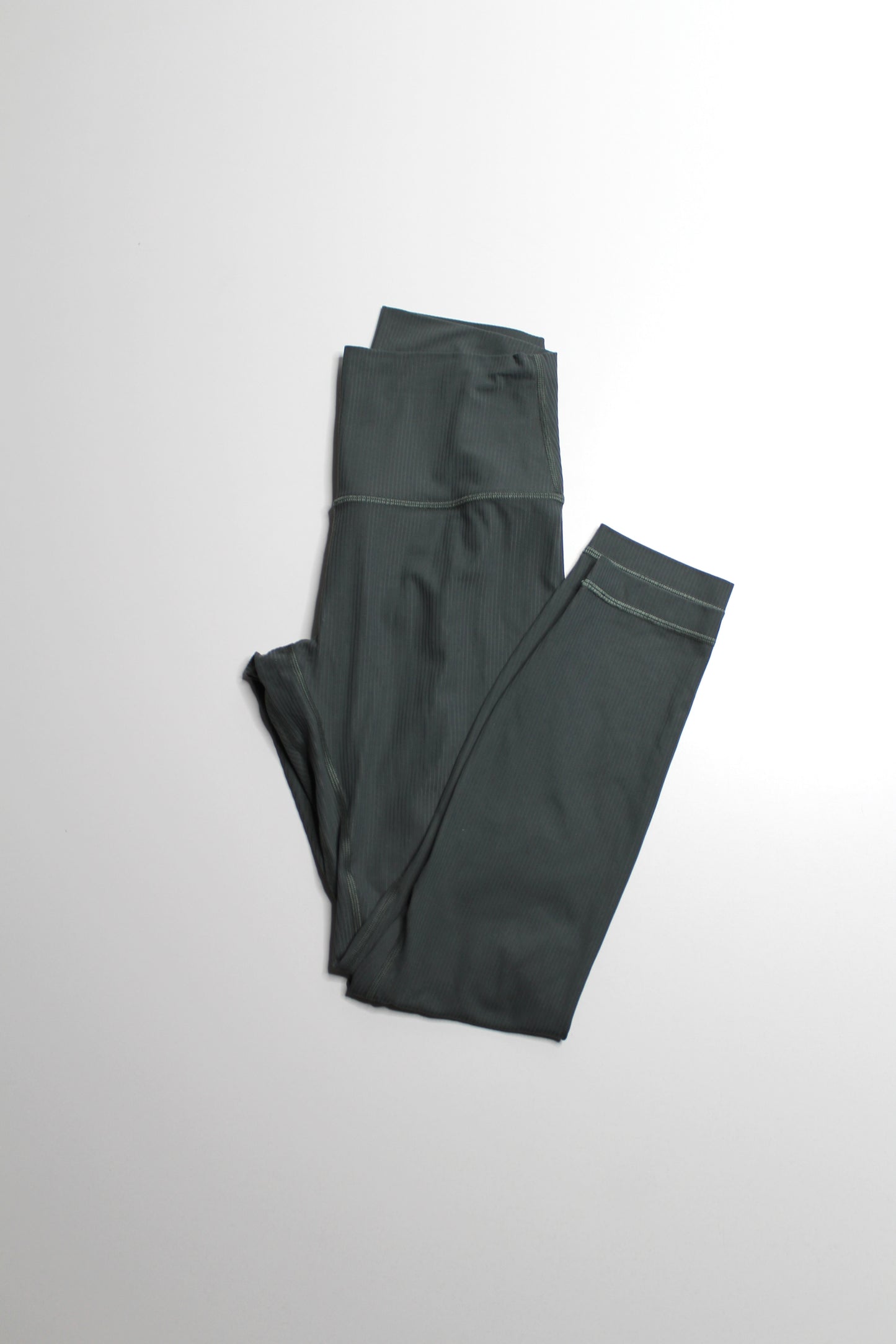 Lululemon sage green ribbed ‘align’ leggings, size 6