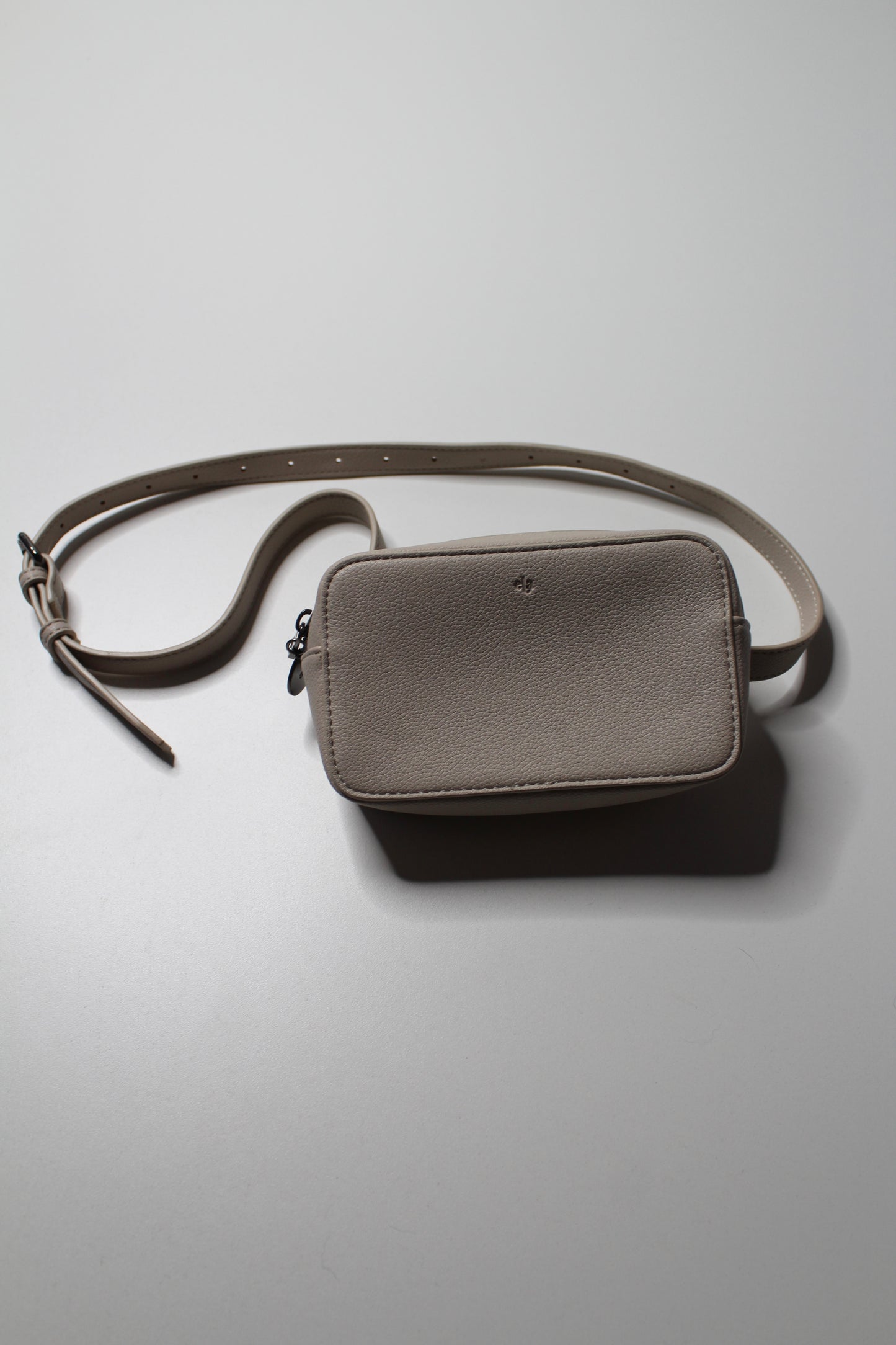 Ela x Jillian Harris Jilly Box dove grey cross body bag *new without tags (additional 40% off)