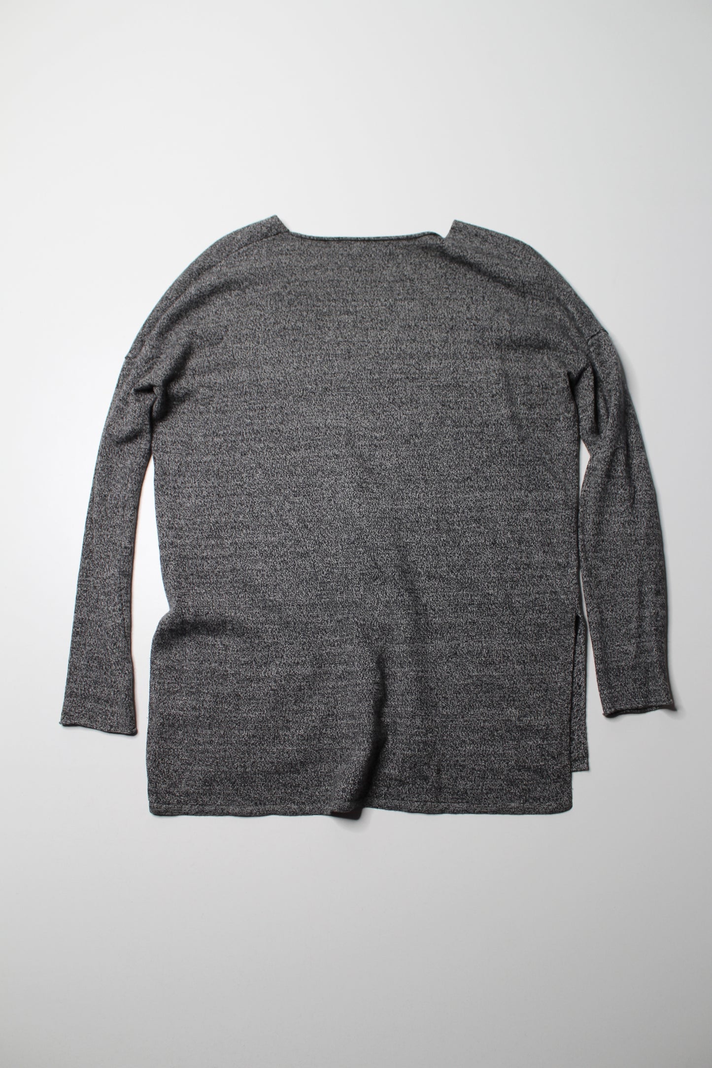 Aritzia babaton v neck ‘Erin’ long sleeve, size xs (oversized fit)