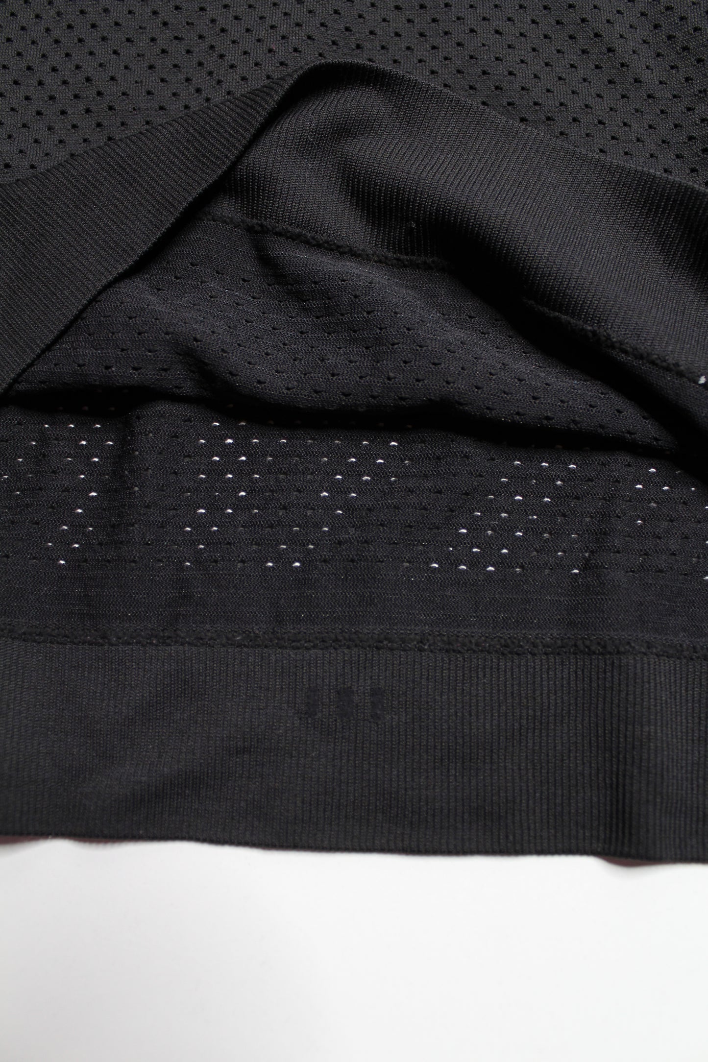 Lululemon black swiftly breeze long sleeve, no size. Fits like 8