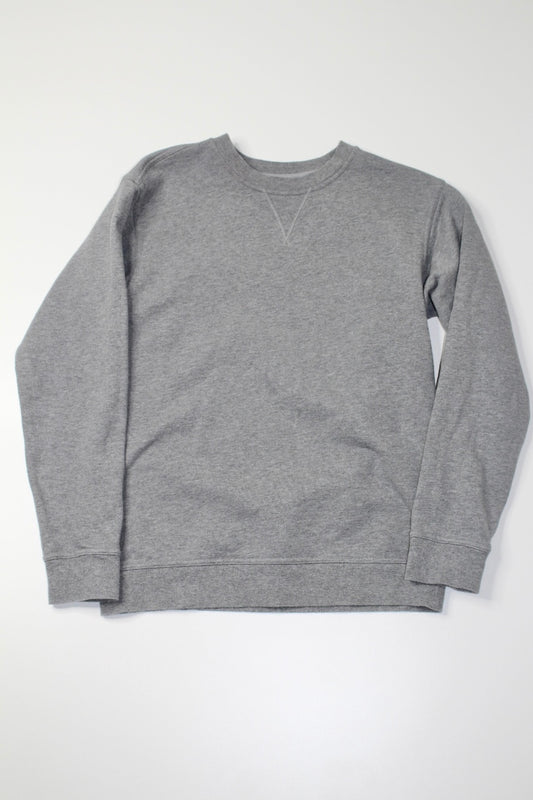 Lululemon light grey ‘all yours crew’ sweater, no size. Fits like size 4 (loose fit) (price reduced: was $58)