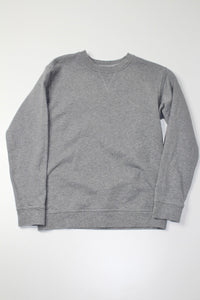 Lululemon light grey ‘all yours crew’ sweater, no size. Fits like size 4 (loose fit)