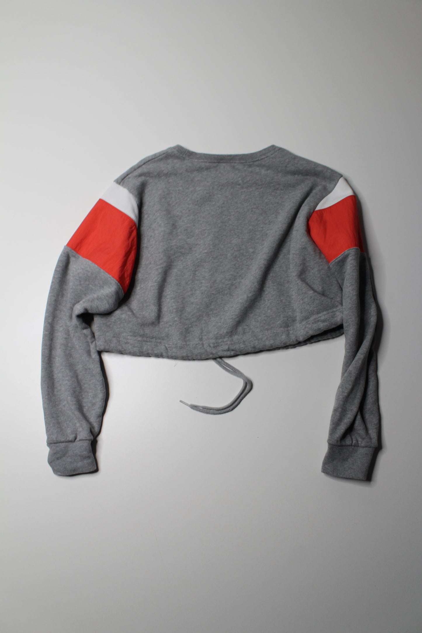 Nike grey cropped sweater, size small (loose fit)