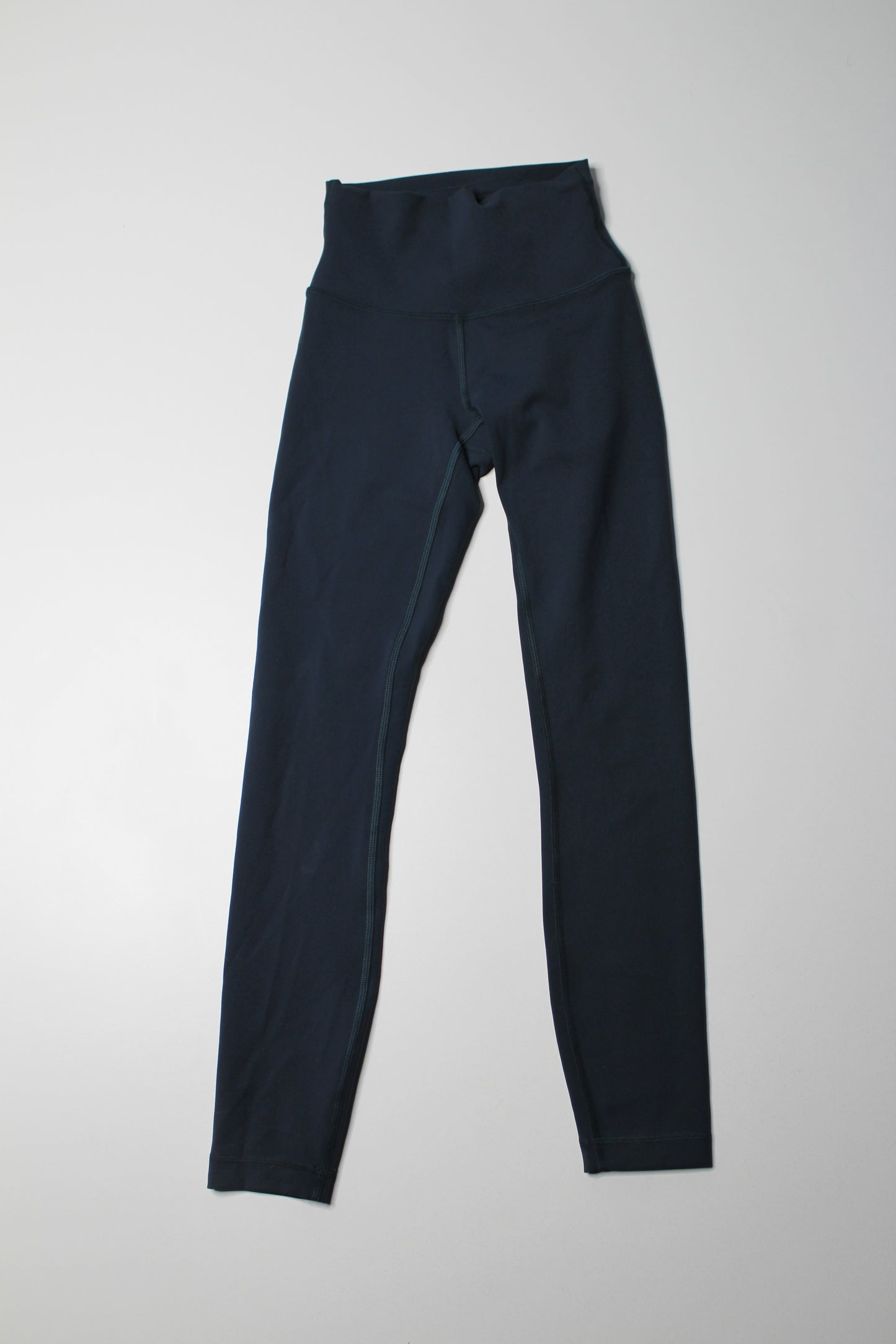 Lululemon submarine ‘wunder train’ tights, size 2