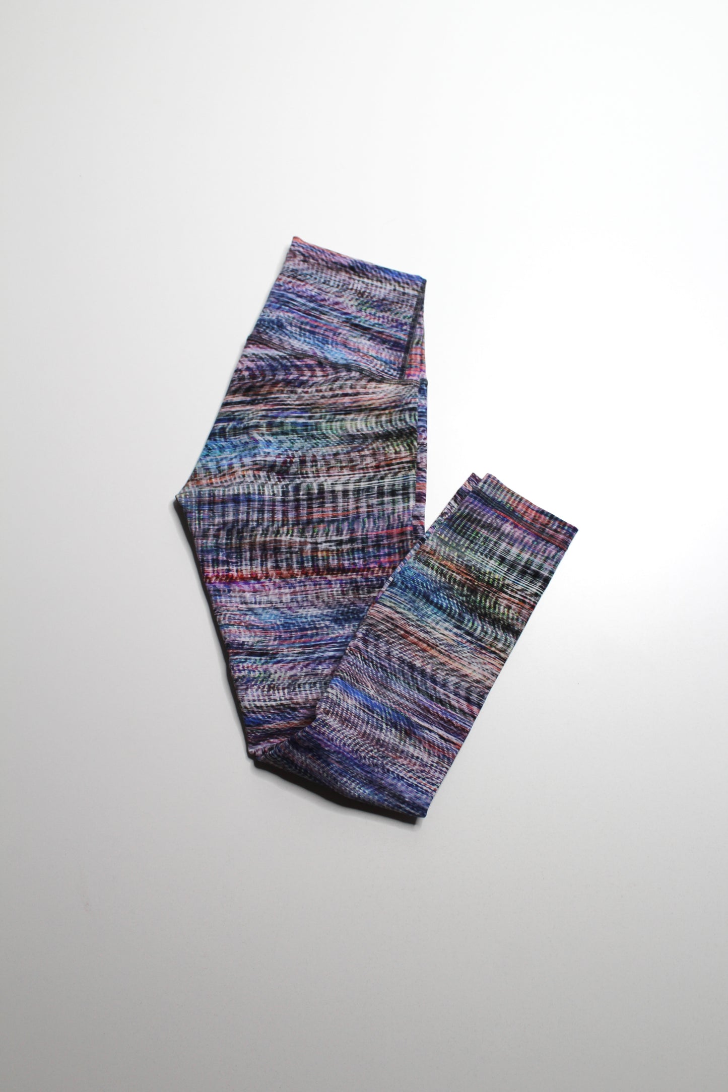 Lululemon digital oasis white multi ‘wunder train’ leggings, size 6 (25”)
