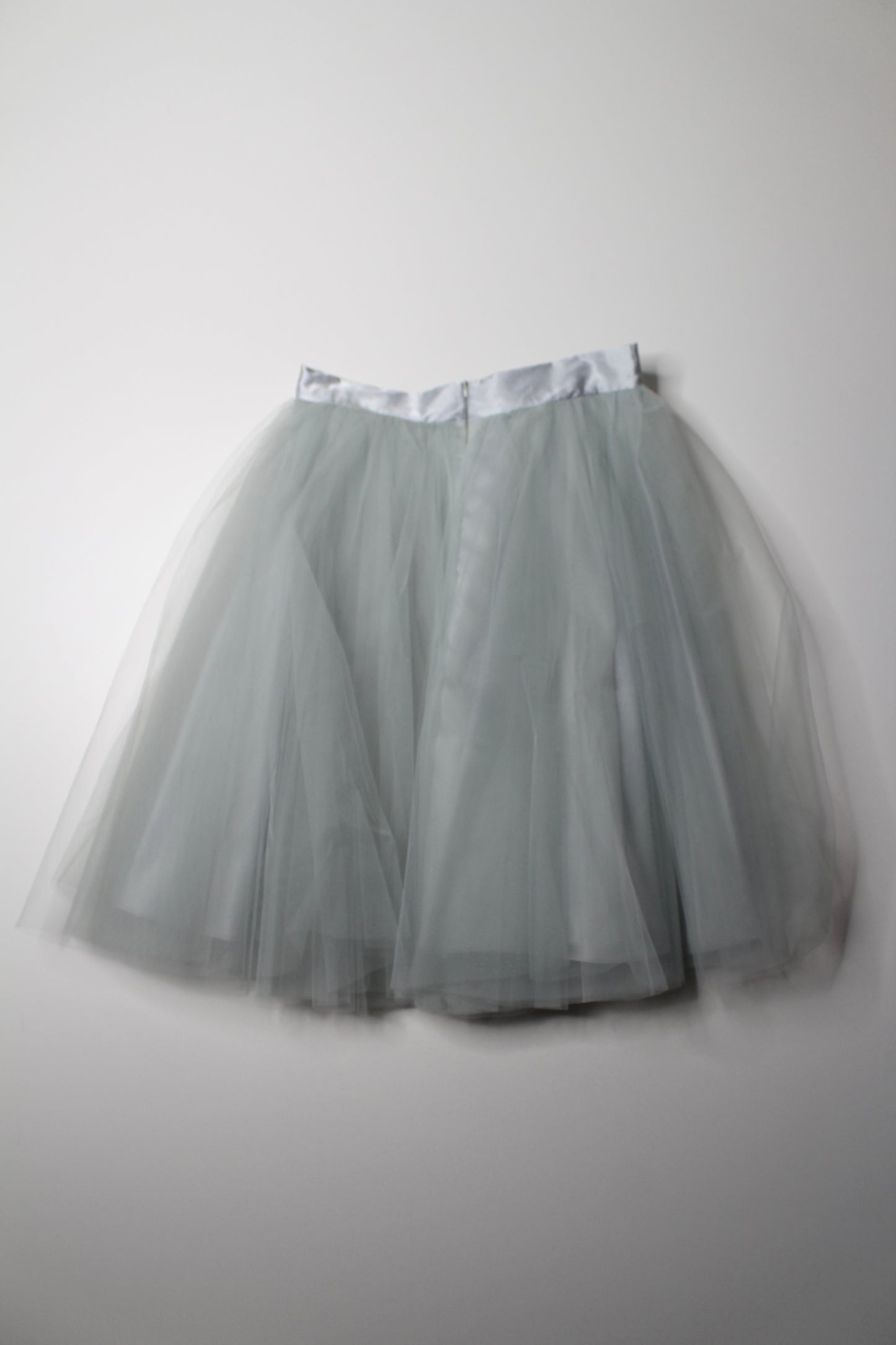 Space 46 Boutique tulle skirt, size large