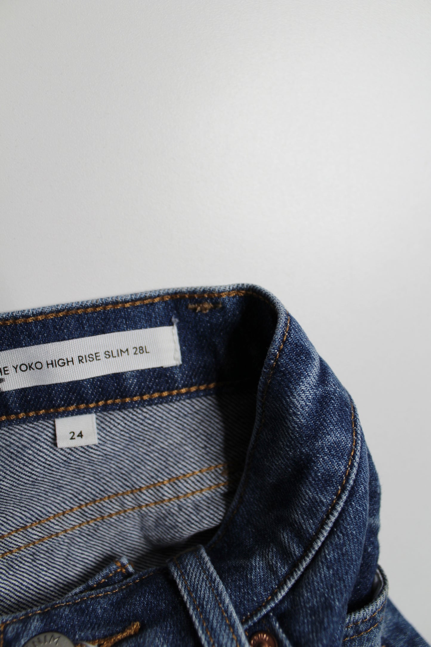 Aritzia Denim Forum ‘Yoko high rise slim’ jeans, size 24 (28L)