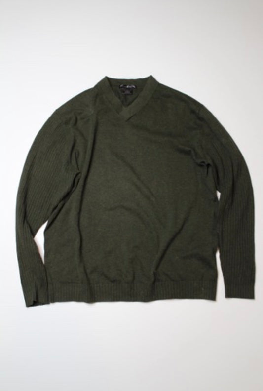 Mens Tiger Woods dark green v neck golf sweater, size large (price reduced: was $25)