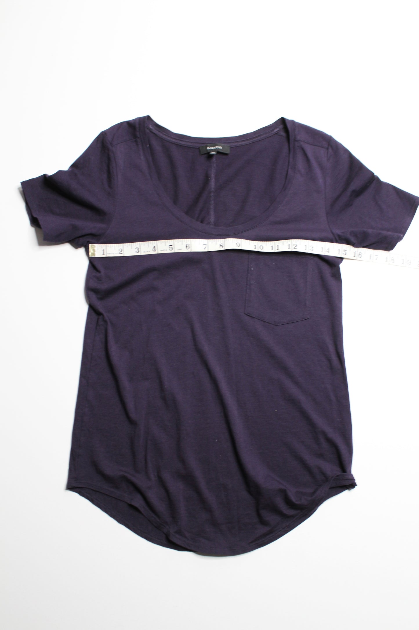 Aritzia Babaton The Group dark purple  ‘everyday’ scoop neck t shirt, size xs (relaxed fit)