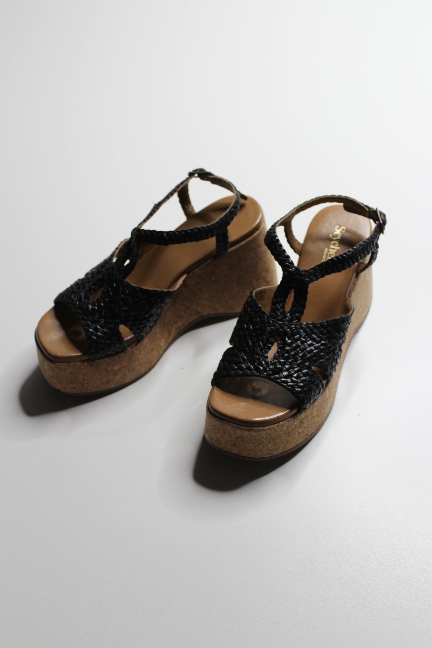 Anthropologie black Seychelles ‘nolia’ wedge sandals, size 6 (fits 6/6.5)