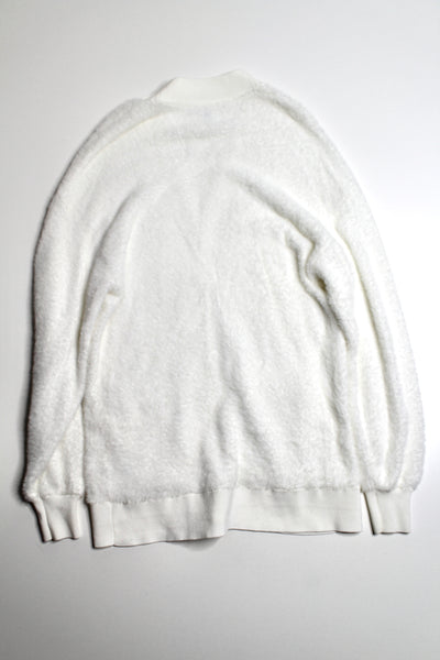 Aritzia Sunday best espace (white) kitten cardigan, size xxs (oversized fit) fits xxs-small)