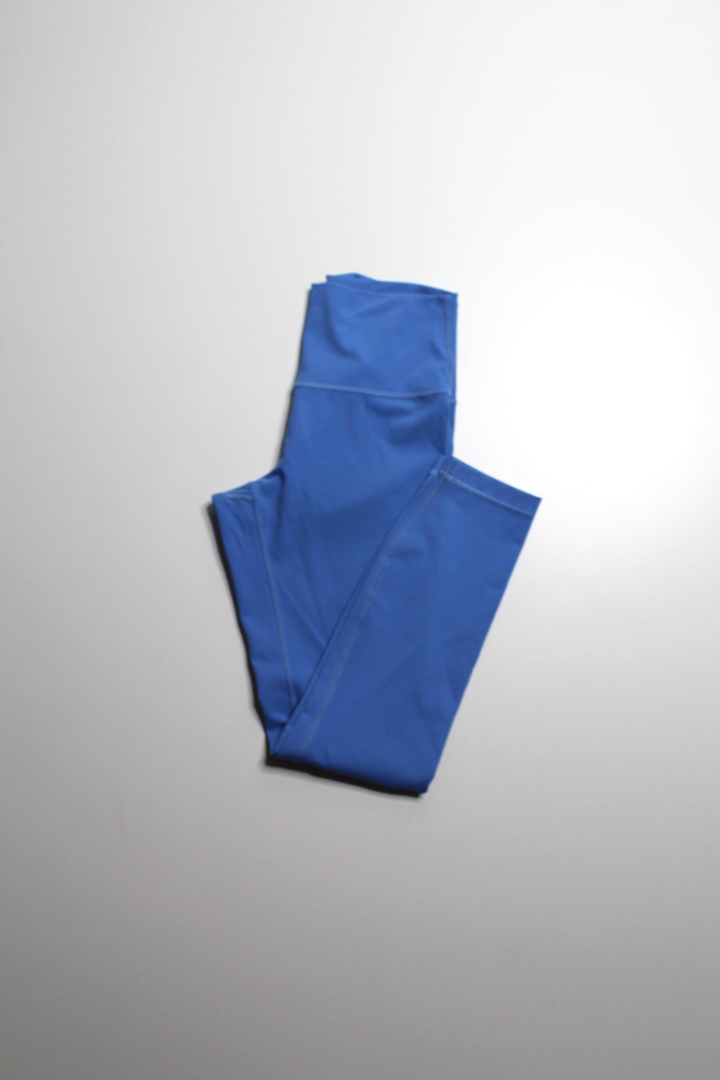 Lululemon blue ‘wunder under’ leggings, size 6 (25”)