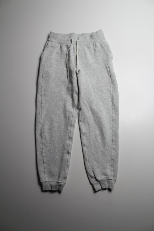 Lululemon light heathered grey ‘scuba’  joggers, size 4