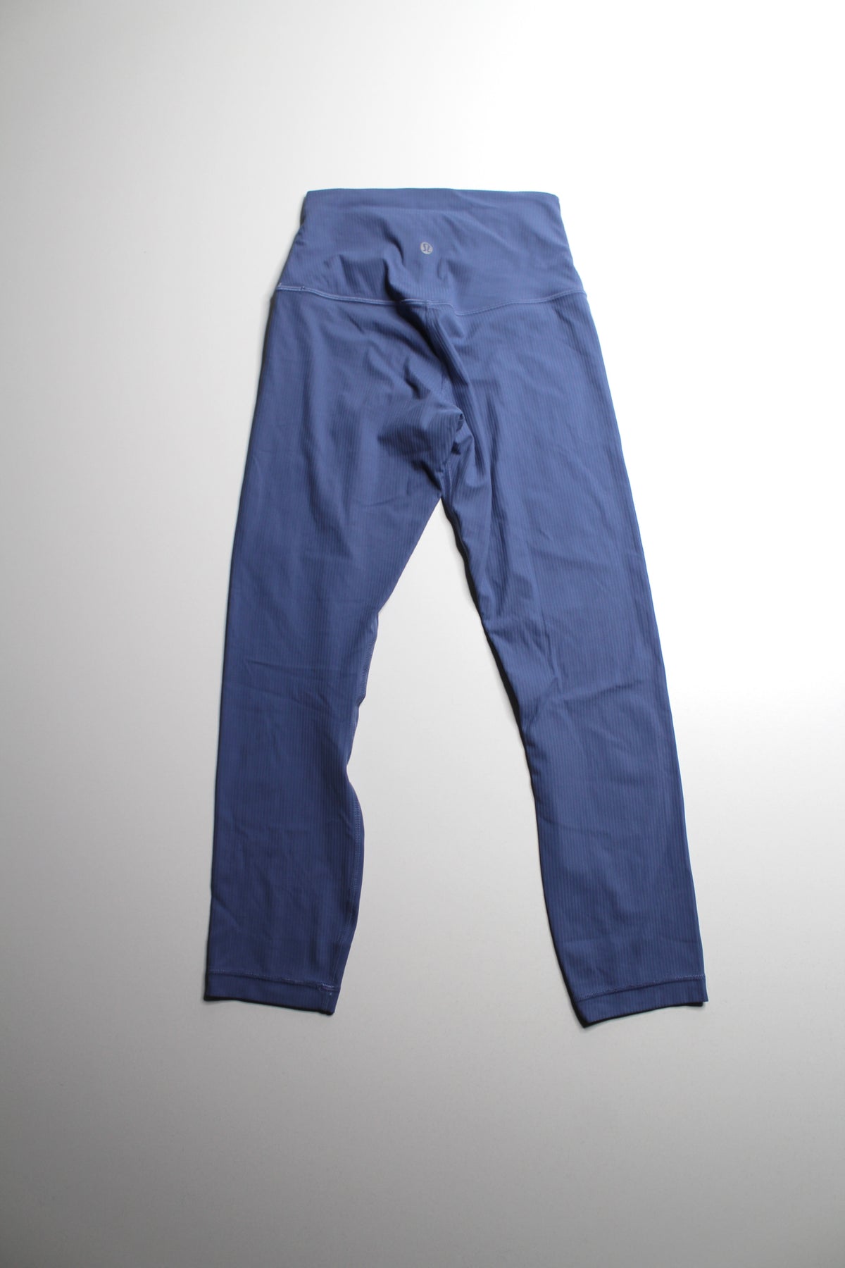Lululemon blue ribbed ‘align’ leggings, size 4 (23”)