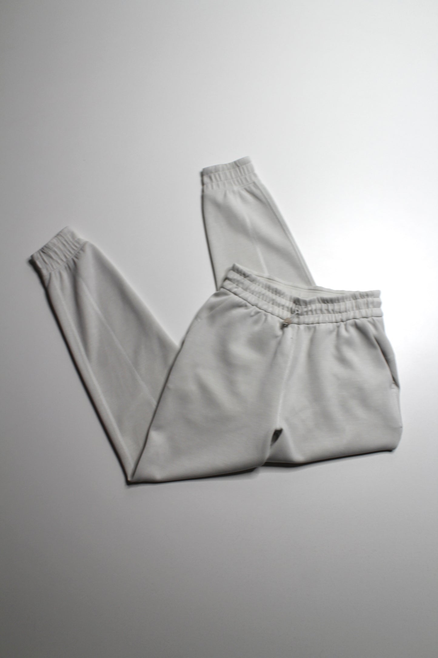 Lululemon bone softstreme pant, size xs (size 4)