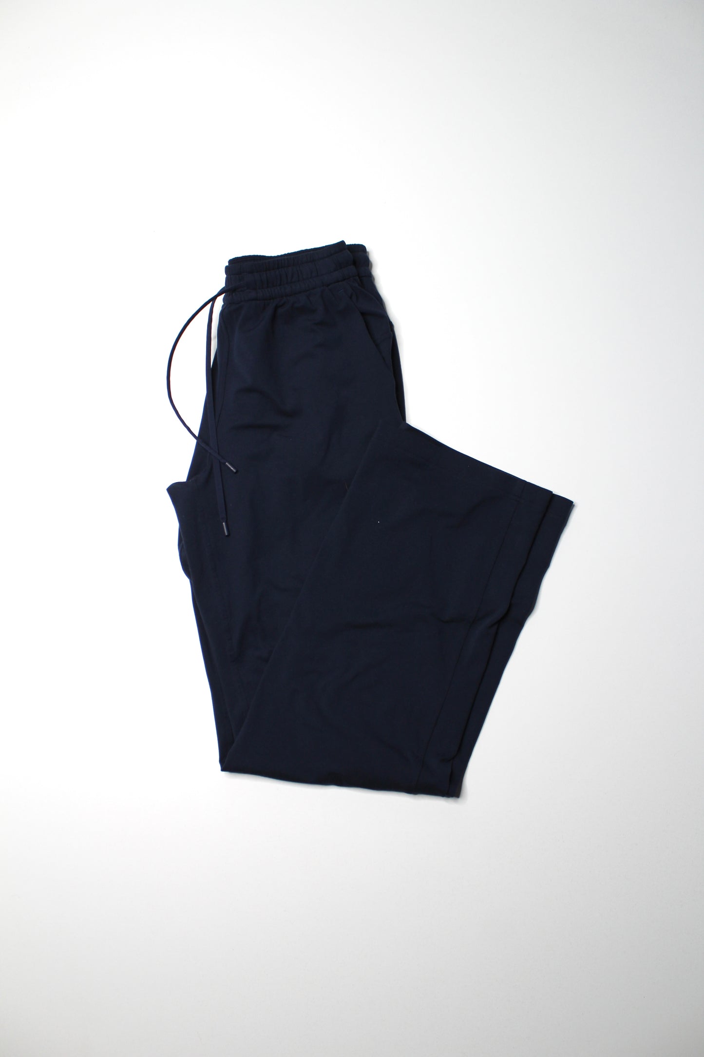 Lululemon true navy soft jersey straight leg lounge pant, size 6