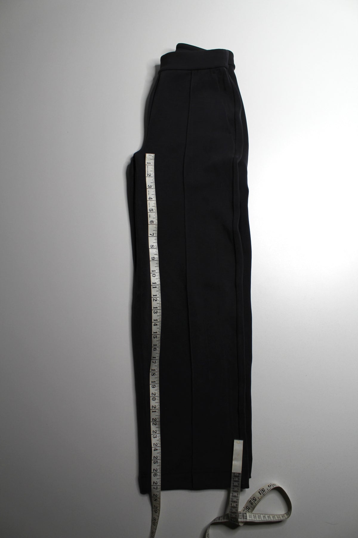 Lululemon dark grey ‘softstreme pintuck mid-rise pant *Regular, size 2