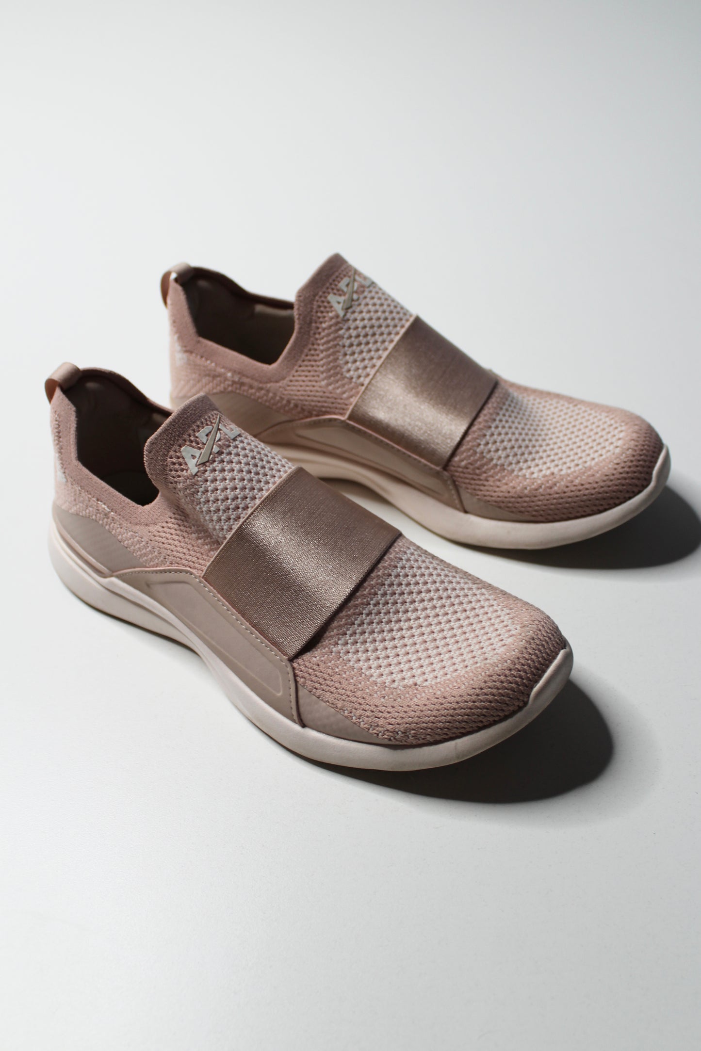 APL (Lululemon) pink ‘techloom bliss’ running shoe, size 8