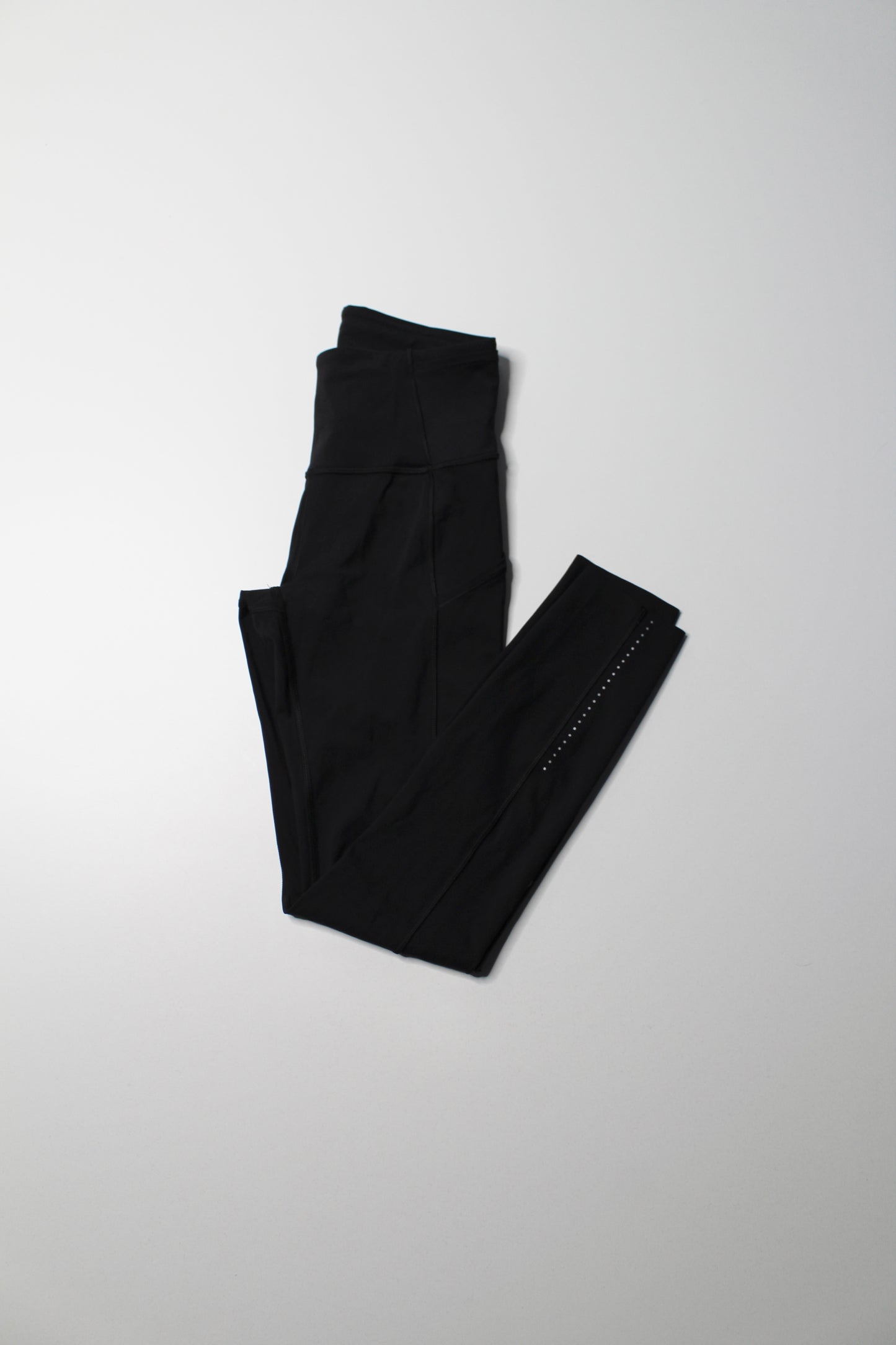 Lululemon black ‘fast and free’ tight, size 4 (25) * reflective (sale: was $58)