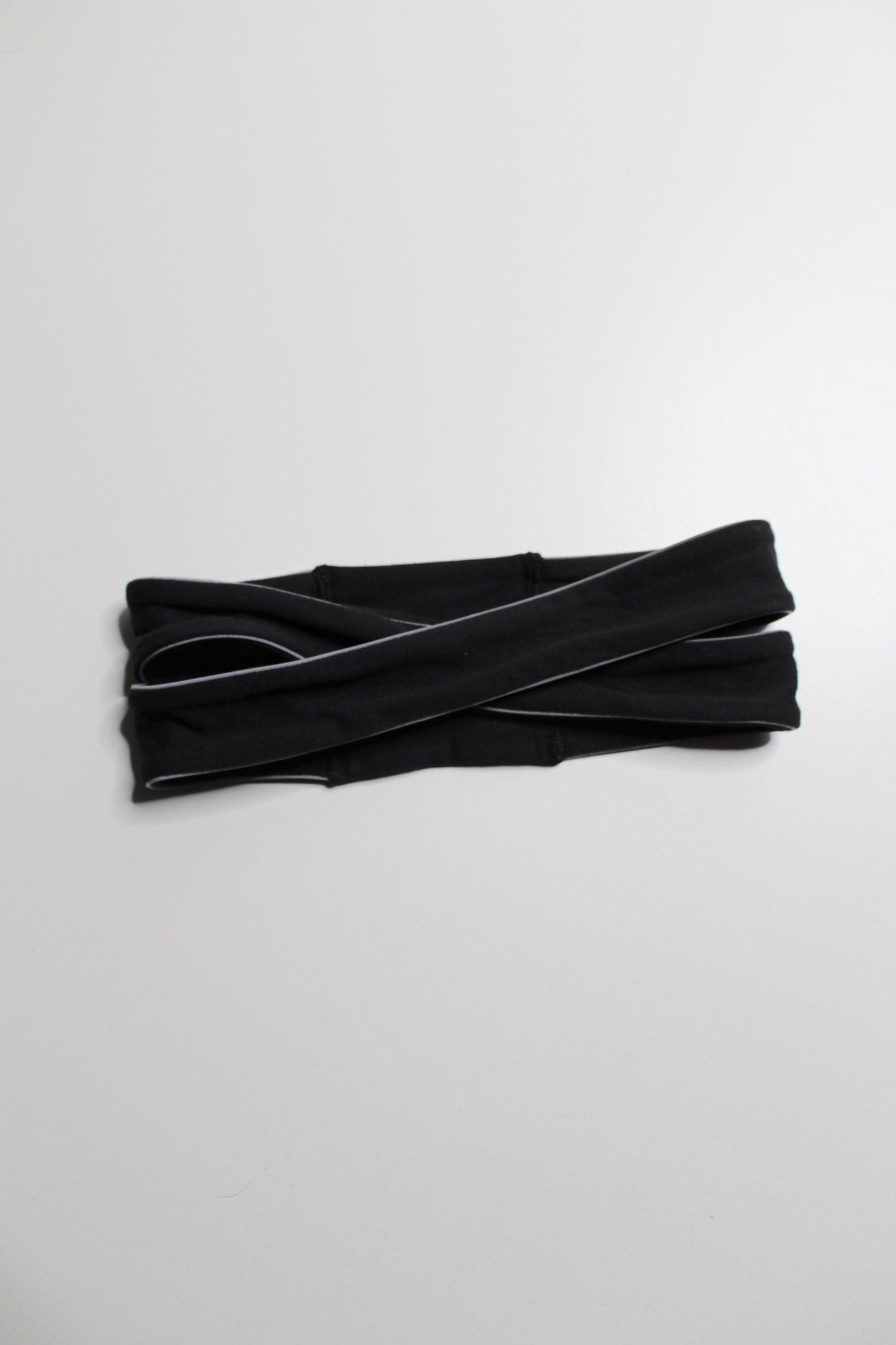 Lululemon black run reflective headband/ear-warmer