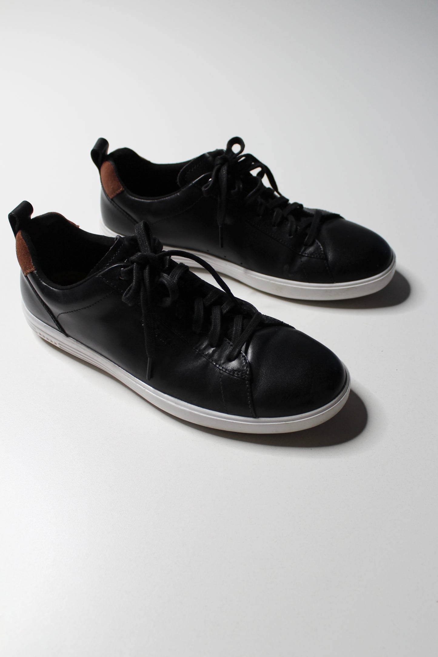Mens Cole Haan black leather/tan ‘grand crosscourt’ sneaker, size 9 *new in box (sale: 10% off)