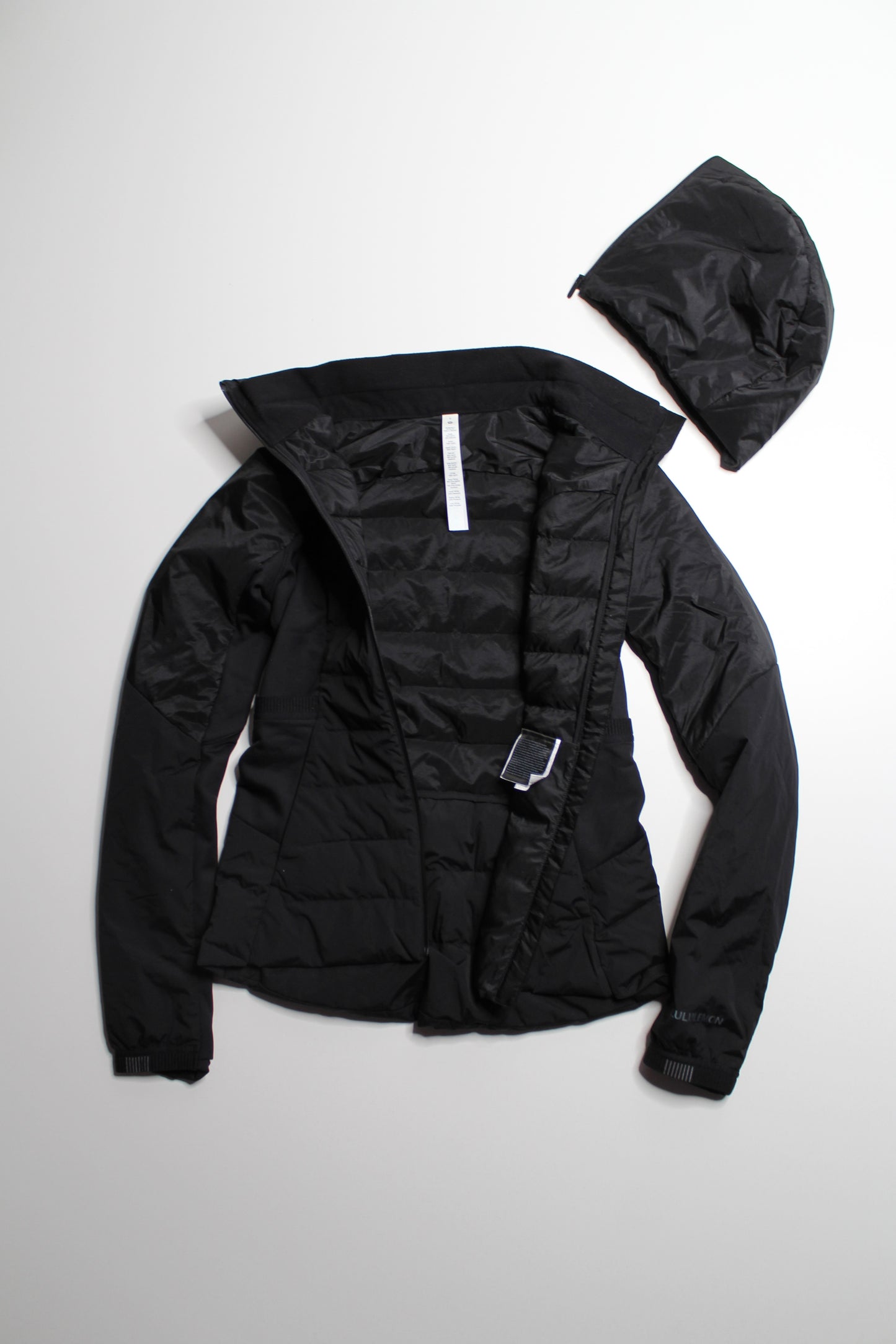 Lululemon black ‘down for it all’ jacket, size 6 *removable hood