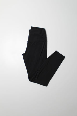 Lululemon black ‘align’ legging, size 6 (25")